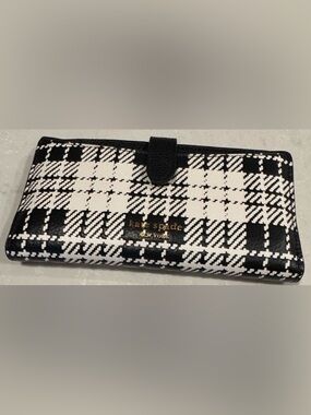 Kate Spade bifold wallet-NWT
